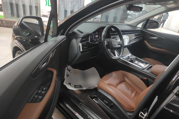 Used Audi Q7 2020 55 TFSI quattro S line sports model Interior 3