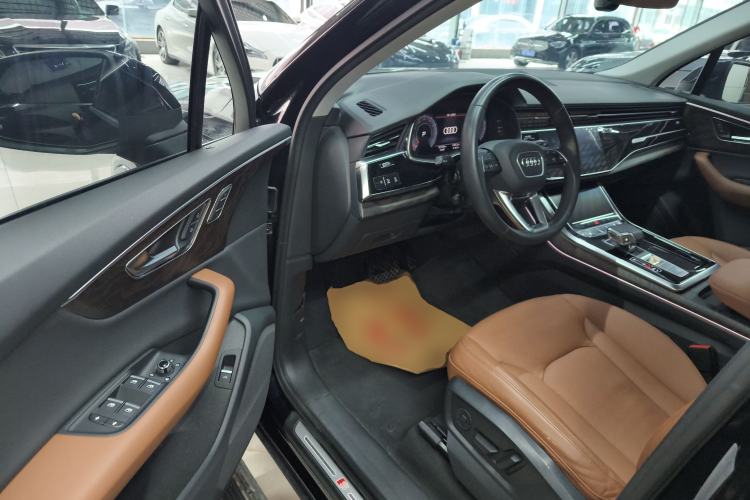 Used Audi Q7 2020 55 TFSI quattro S line sports model Interior 3