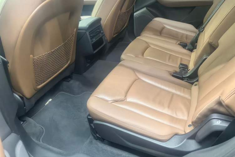 Used Audi Q7 2020 55 TFSI quattro S line sports model Interior 3