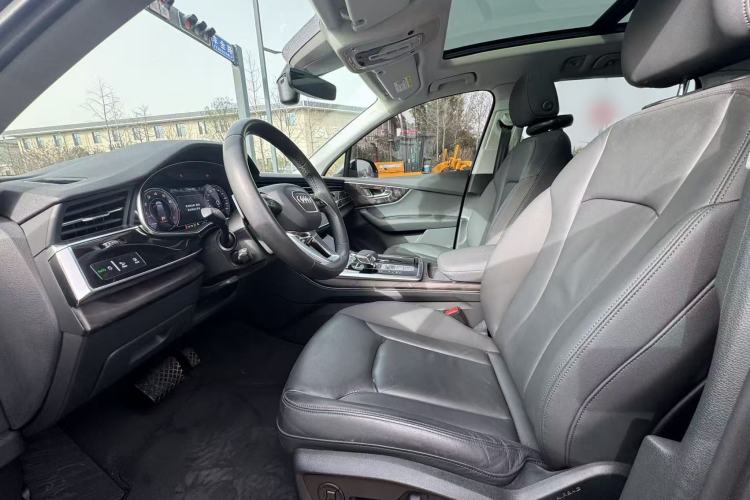 Used Audi Q7 2020 55 TFSI quattro S line sports model Interior 3