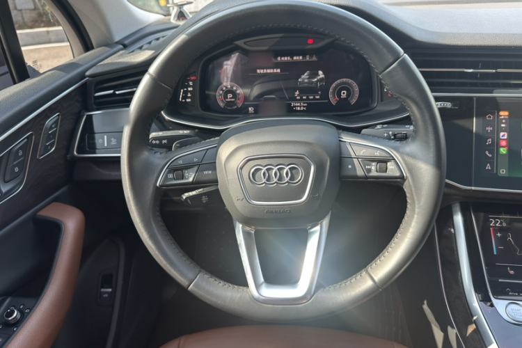 Used Audi Q7 2020 55 TFSI quattro S line sports model Interior 3