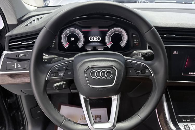 Used Audi Q7 2020 55 TFSI quattro S line sports model Interior 4