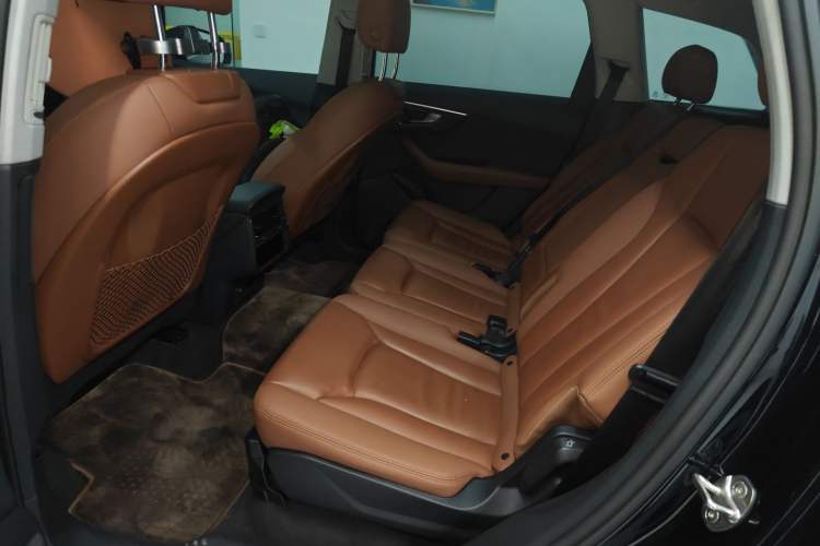 Used Audi Q7 2020 55 TFSI quattro S line sports model Interior 4