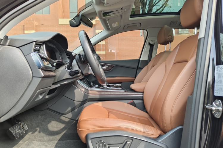 Used Audi Q7 2020 55 TFSI quattro S line sports model Interior 4