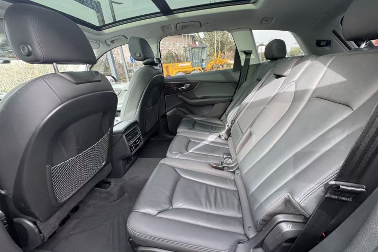 Used Audi Q7 2020 55 TFSI quattro S line sports model Interior 4