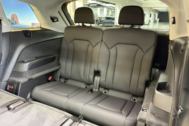 Used Audi Q7 2020 55 TFSI quattro S line sports model Interior 4