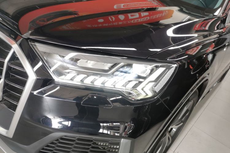Used Audi Q7 2020 55 TFSI quattro S line sports model Left Front Headlight