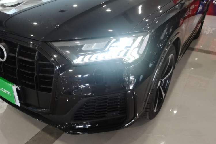 Used Audi Q7 2020 55 TFSI quattro Black Warrior Exclusive Edition Left Front Headlight