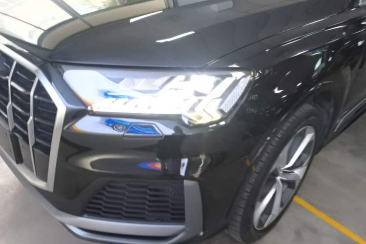 Used Audi Q7 2020 55 TFSI quattro S line sports model Left Front Headlight