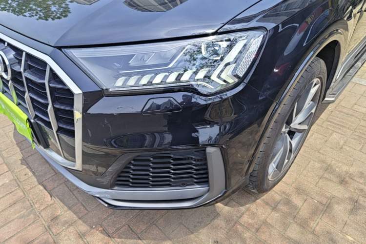 Used Audi Q7 2020 55 TFSI quattro S line sports model Left Front Headlight