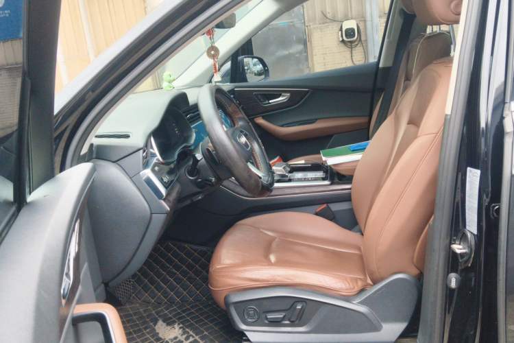 Used Audi Q7 2020 55 TFSI quattro S line sports model Left Front Seat