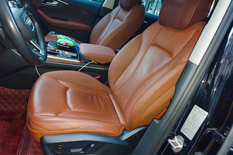 Used Audi Q7 2020 55 TFSI quattro S line sports model Left Front Seat