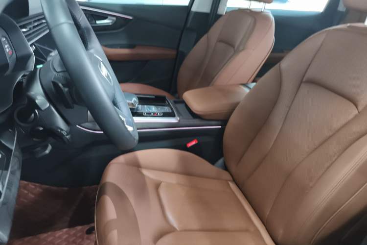 Used Audi Q7 2020 55 TFSI quattro S line sports model Left Front Seat