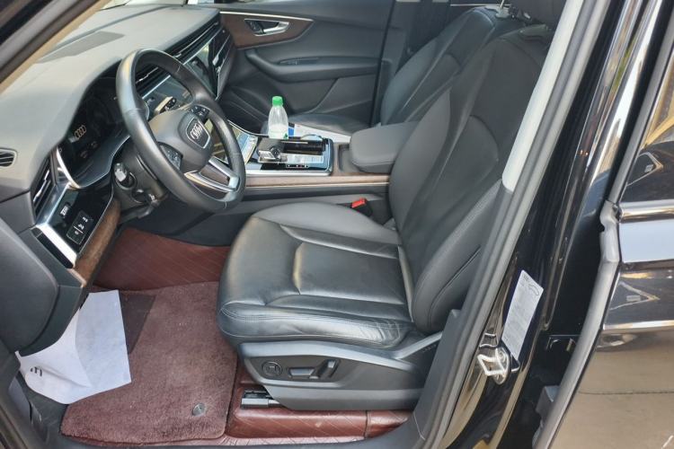 Used Audi Q7 2020 55 TFSI quattro S line sports model Left Front Seat