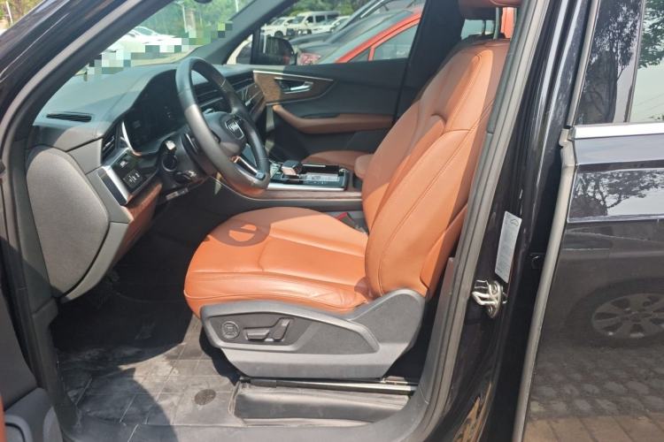 Used Audi Q7 2020 55 TFSI quattro S line sports model Left Front Seat
