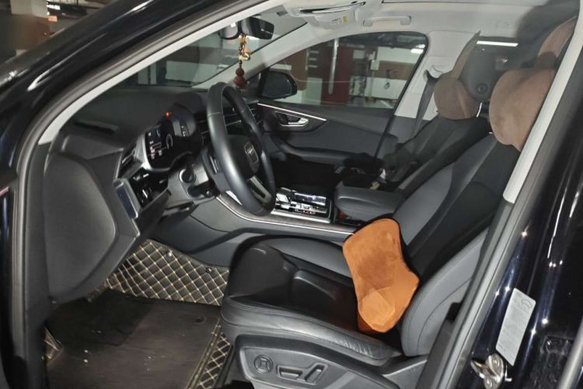 Used Audi Q7 2020 55 TFSI quattro S line sports model Left Front Seat