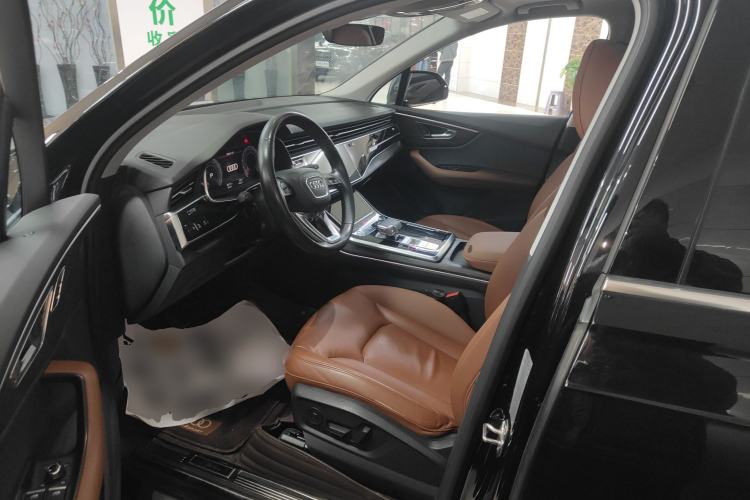 Used Audi Q7 2020 55 TFSI quattro S line sports model Left Front Seat
