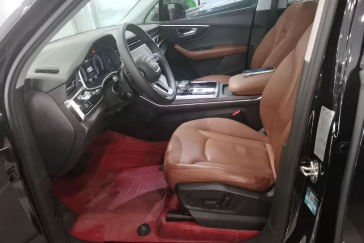 Used Audi Q7 2020 55 TFSI quattro Black Warrior Exclusive Edition Left Front Seat