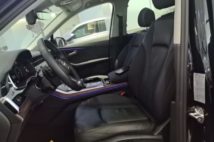 Used Audi Q7 2020 55 TFSI quattro S line sports model Left Front Seat