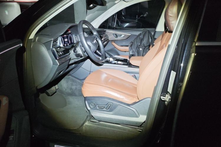 Used Audi Q7 2020 55 TFSI quattro S line sports model Left Front Seat