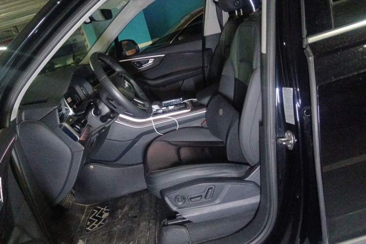 Used Audi Q7 2020 55 TFSI quattro S line sports model Left Front Seat