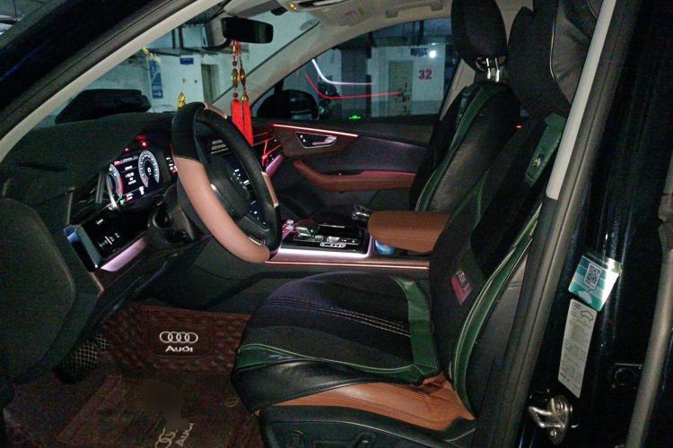Used Audi Q7 2020 55 TFSI quattro S line sports model Left Front Seat