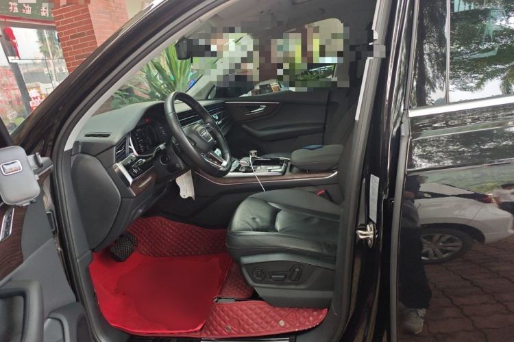 Used Audi Q7 2020 55 TFSI quattro S line sports model Left Front Seat