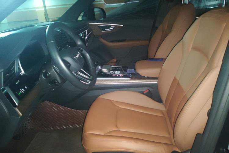 Used Audi Q7 2020 45 TFSI quattro Exclusive Edition Left Front Seat