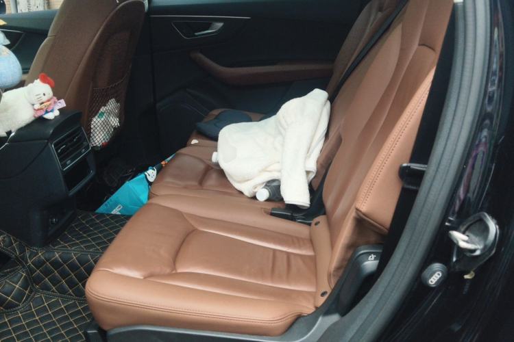 Used Audi Q7 2020 55 TFSI quattro S line sports model Left Rear Seat