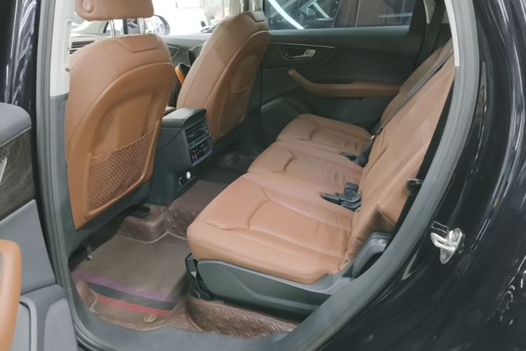 Used Audi Q7 2020 55 TFSI quattro S line sports model Left Rear Seat