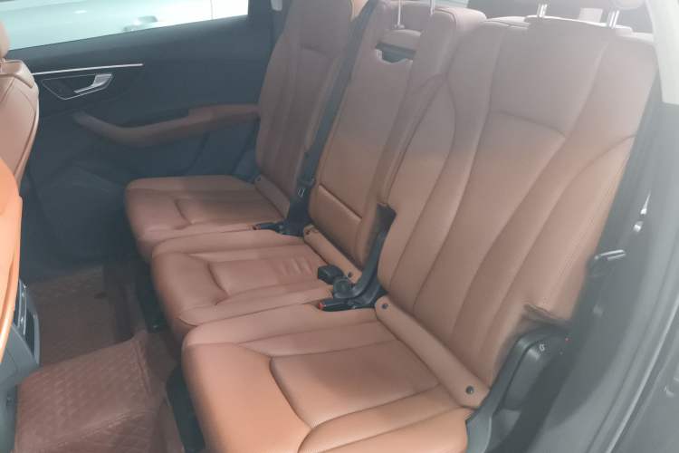 Used Audi Q7 2020 55 TFSI quattro S line sports model Left Rear Seat