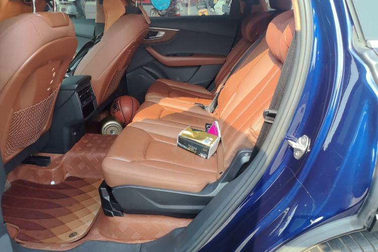 Used Audi Q7 2020 45 TFSI quattro S line Sport Limited Edition Left Rear Seat