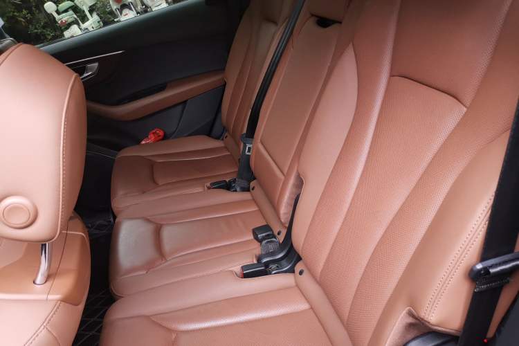 Used Audi Q7 2020 55 TFSI quattro S line sports model Left Rear Seat