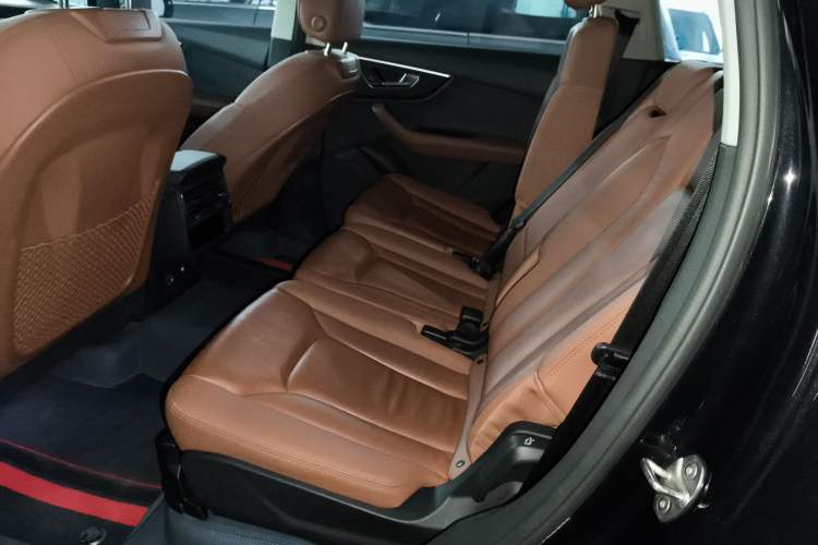 Used Audi Q7 2020 55 TFSI quattro S line sports model Left Rear Seat