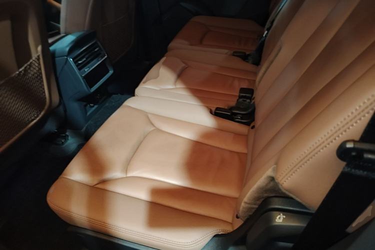Used Audi Q7 2020 55 TFSI quattro S line sports model Left Rear Seat