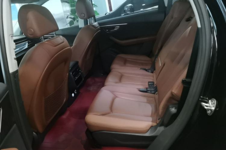 Used Audi Q7 2020 55 TFSI quattro Black Warrior Exclusive Edition Left Rear Seat