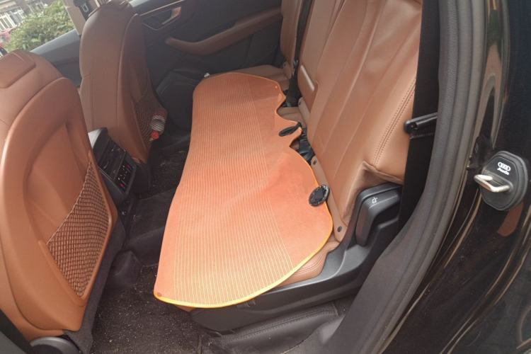 Used Audi Q7 2020 55 TFSI quattro S line sports model Left Rear Seat