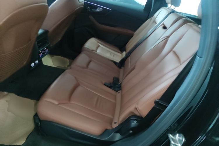 Used Audi Q7 2020 55 TFSI quattro S line sports model Left Rear Seat