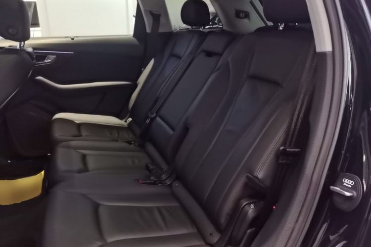 Used Audi Q7 2020 55 TFSI quattro S line sports model Left Rear Seat