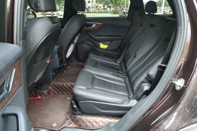 Used Audi Q7 2020 55 TFSI quattro S line sports model Left Rear Seat