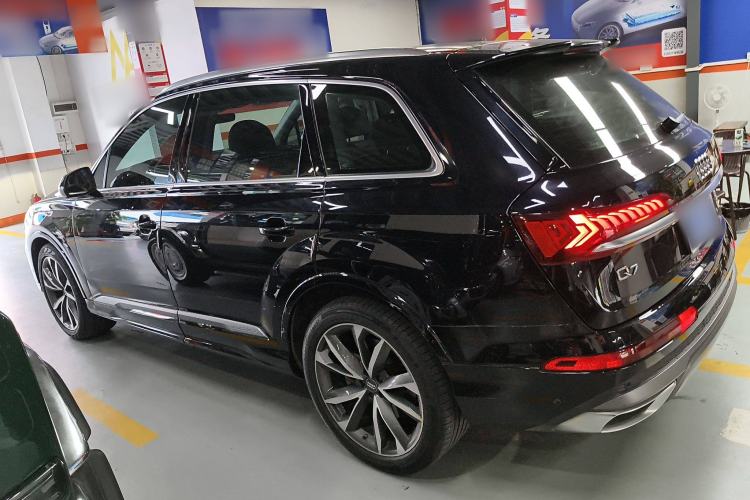 Used Audi Q7 2020 55 TFSI quattro S line sports model Left Side