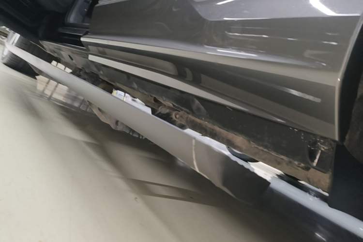 Used Audi Q7 2020 55 TFSI quattro S line sports model Left Side Sill
