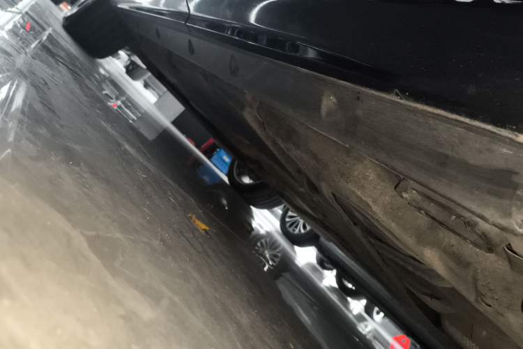 Used Audi Q7 2020 55 TFSI quattro S line sports model Left Side Sill