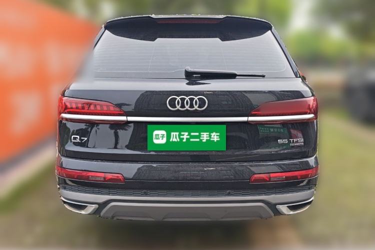 Used Audi Q7  Rear