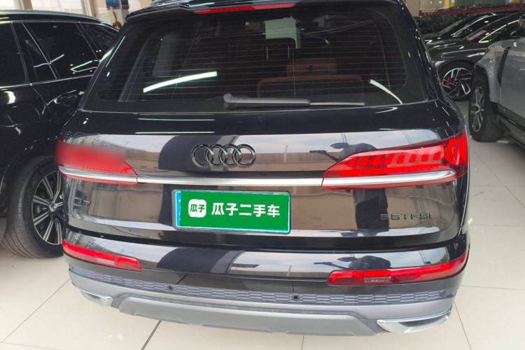 Used Audi Q7 2020 55 TFSI quattro S line sports model Rear