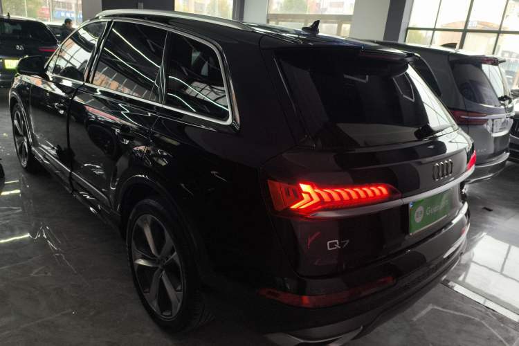 Used Audi Q7 2020 55 TFSI quattro S line sports model Rear Left 45 Deg