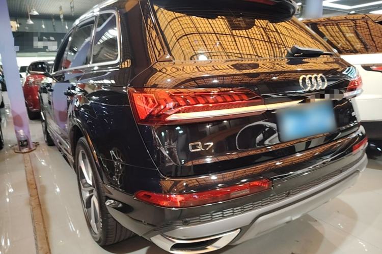 Used Audi Q7 2020 55 TFSI quattro S line sports model Rear Left 45 Deg