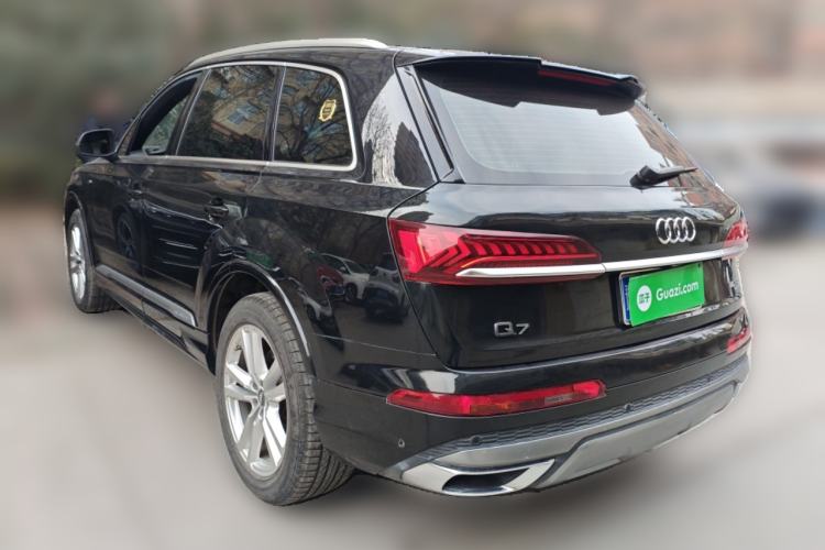 Used Audi Q7 2020 45 TFSI quattro S line Sport Limited Edition Rear Left 45 Deg