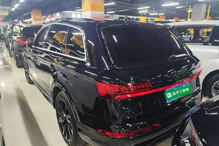 Used Audi Q7 2020 55 TFSI quattro S line sports model Rear Left 45 Deg
