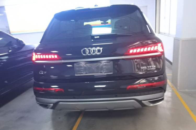 Used Audi Q7 2020 55 TFSI quattro S line sports model Rear